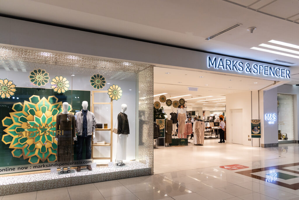 KUALA LUMPUR MALAYSIA JUNE 1 2019 Marks Spencer Group plc is a major British multinational retailer specialises in selling high quality clothing home products and food products - Trade Info Marks & Spencer, M&S, akcie