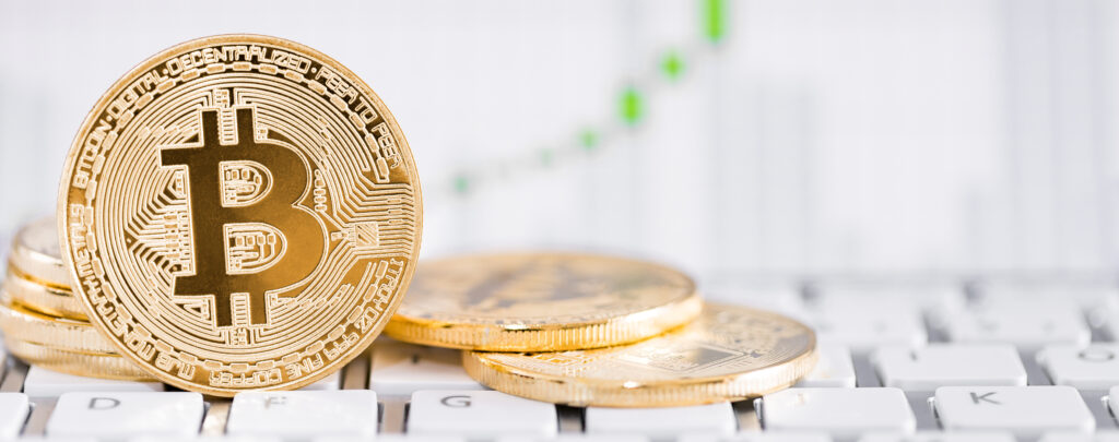 Bitcoin gold coin Cryptocurrency concept - Trade Info BTC, Bitcoin