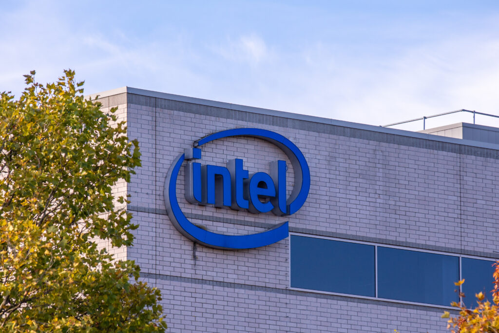Nvidia súhlasila s investíciou do Intel - Trade Info