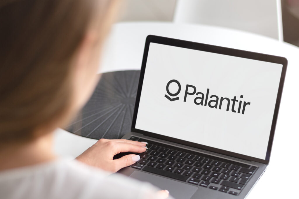 Guilherand-Granges France - August 05 2025 Palantir Technologies is an American software company that develops enterprise platforms for big data analytics and artificial intelligence - Trade Info AI, Palantir