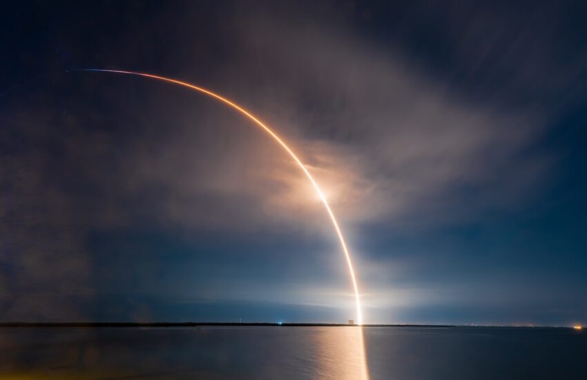 SpaceX. Zdroj: Adobe Stock